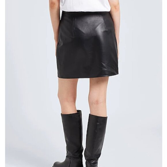 Lambskin Italian Leather Miniskirt - Picture 3 of 4